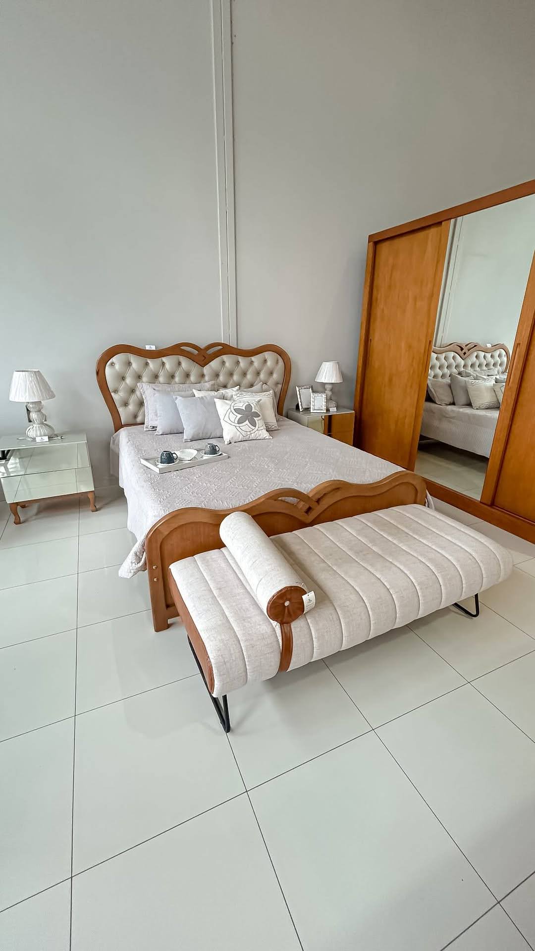 CAMA TAUARI AUSTRIA MEL TECIDO PÉROLA - *TAM SOB CONSULTA